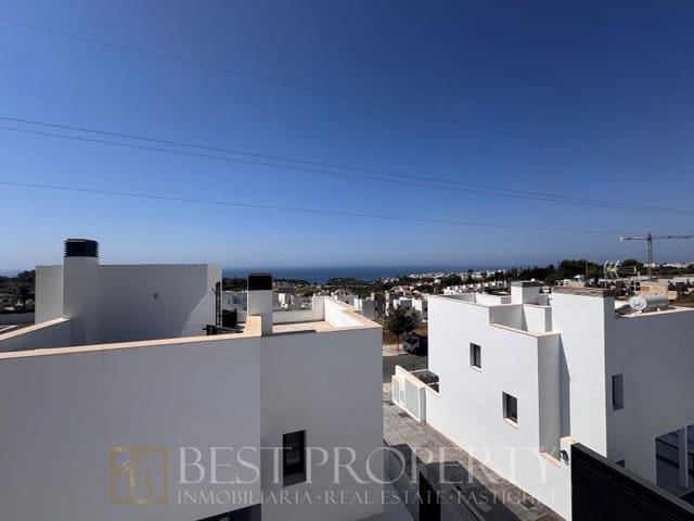 5 soveværelse Villa til salg i Capistrano, Nerja med swimmingpool - € 775.000 (Ref: 9942031)