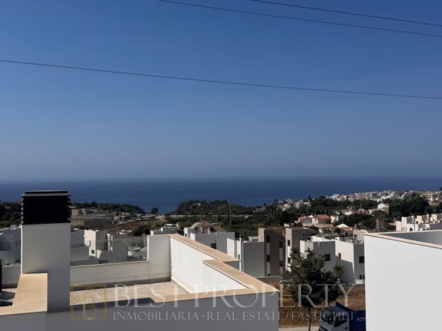 5 soveværelse Villa til salg i Capistrano, Nerja med swimmingpool - € 775.000 (Ref: 9942031)