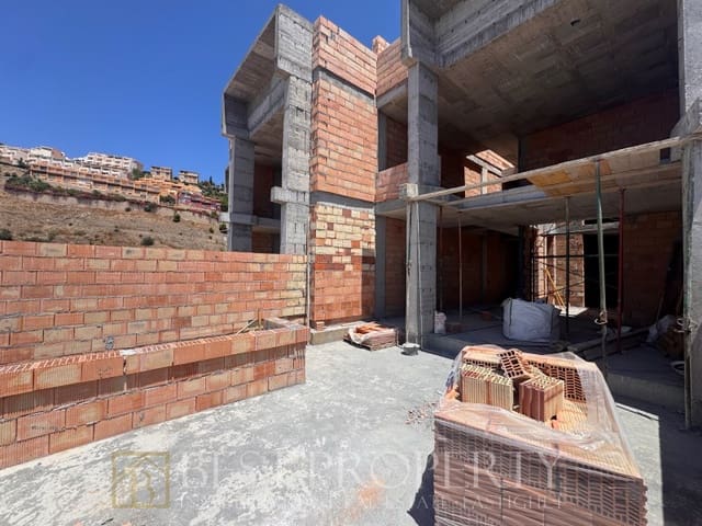3 makuuhuone Omakotitalo myytävänä paikassa El Peñoncillo, Torrox - 650 000 € (Ref: 9964989)