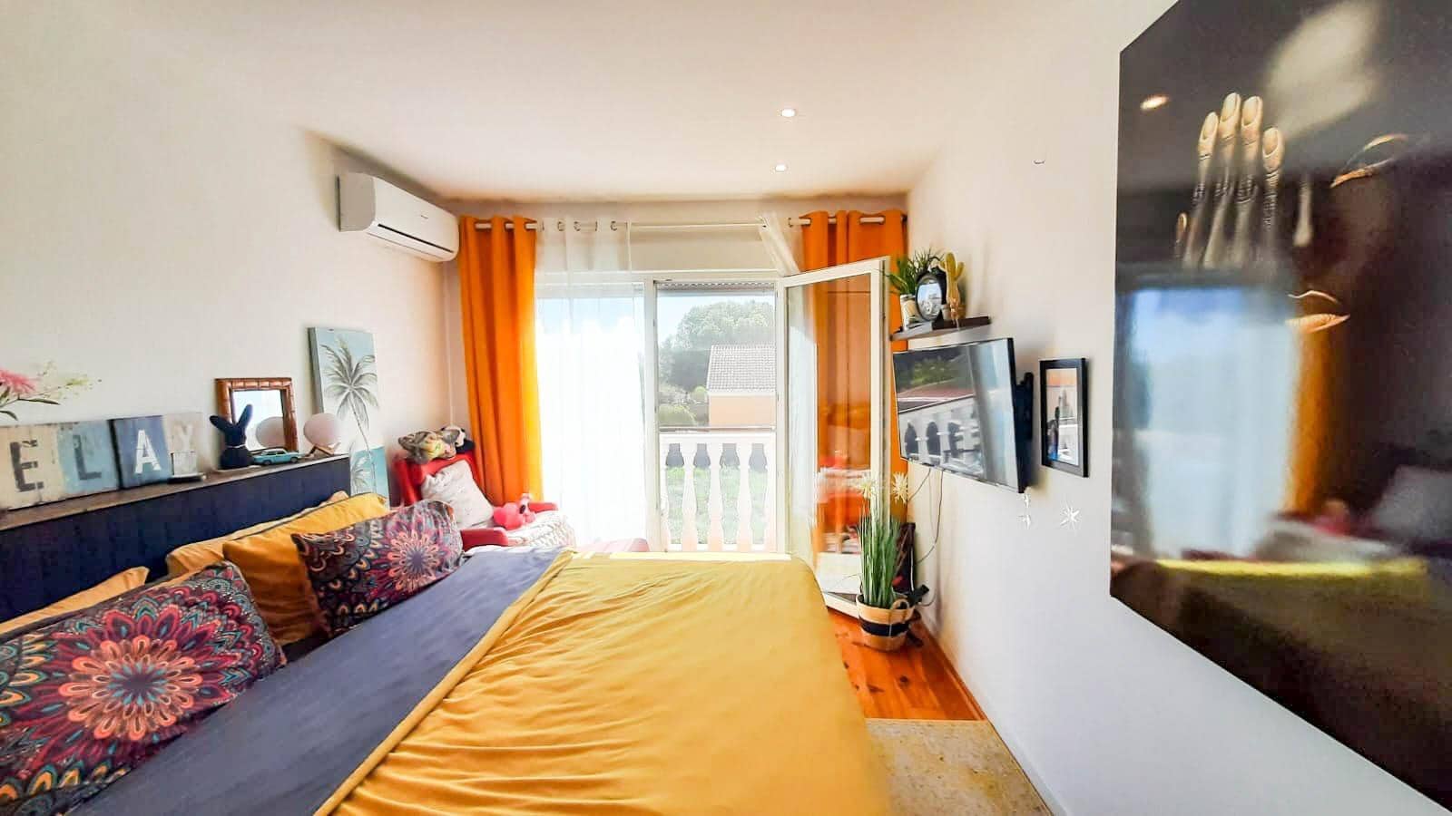 9 soverom Villa til salgs i La Manga del Mar Menor med svømmebasseng garasje - € 580 000 (Ref: 10180697)
