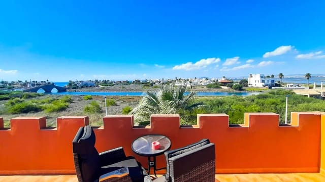 9 soverom Villa til salgs i La Manga del Mar Menor med svømmebasseng garasje - € 580 000 (Ref: 10180697)