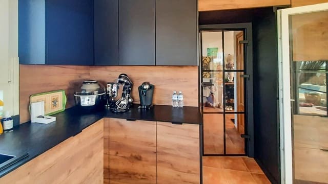 9 soverom Villa til salgs i La Manga del Mar Menor med svømmebasseng garasje - € 580 000 (Ref: 10180697)