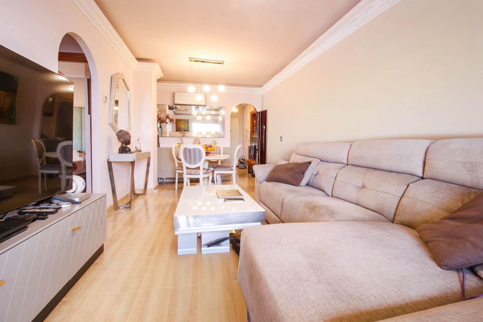 Apartamento de 3 habitaciones en La Manga del Mar Menor en venta con piscina garaje - 290.000 € (Ref: 8597411)