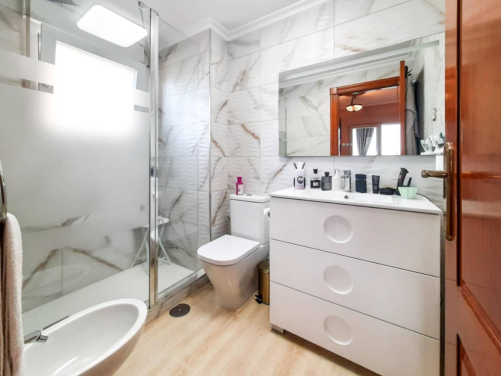 Apartamento de 3 habitaciones en La Manga del Mar Menor en venta con piscina garaje - 290.000 € (Ref: 8597411)