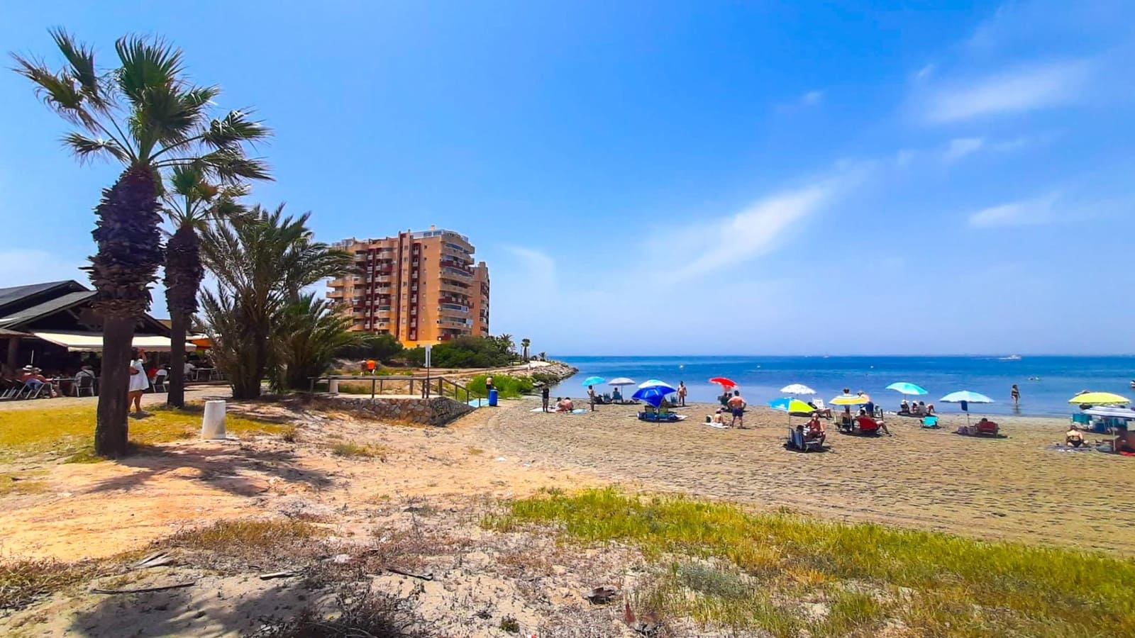 Apartamento de 3 habitaciones en La Manga del Mar Menor en venta con piscina garaje - 290.000 € (Ref: 8597411)