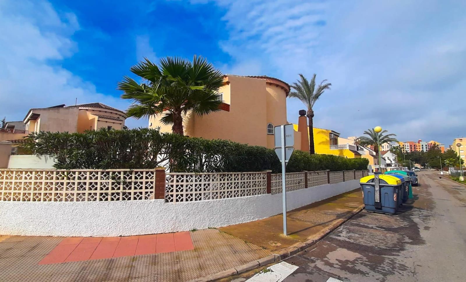 3 soveværelse Villa til salg i Playa Honda med swimmingpool garage - € 380.000 (Ref: 8862718)