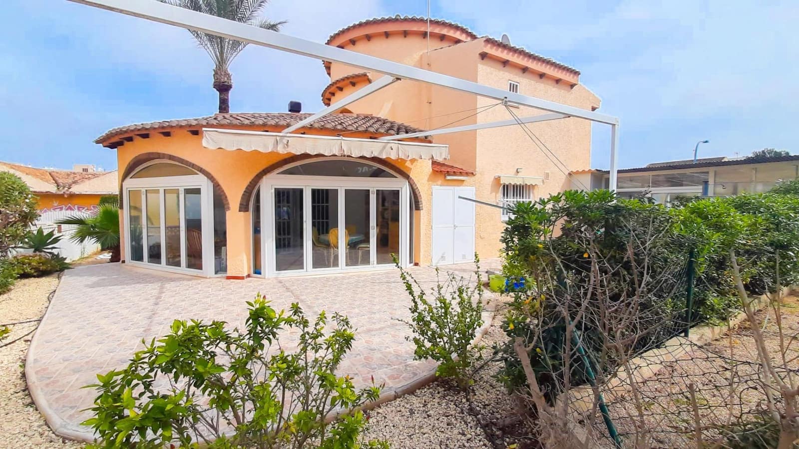 3 soveværelse Villa til salg i Playa Honda med swimmingpool garage - € 380.000 (Ref: 8862718)
