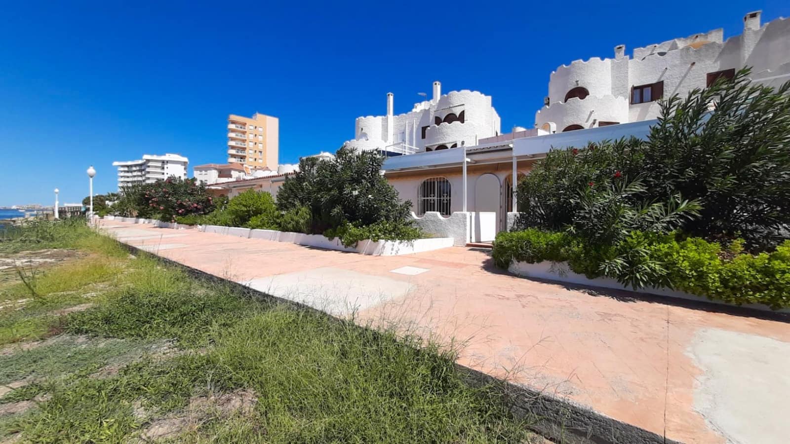 3 soveværelse Bungalow til salg i La Manga del Mar Menor med garage - € 299.000 (Ref: 9208348)