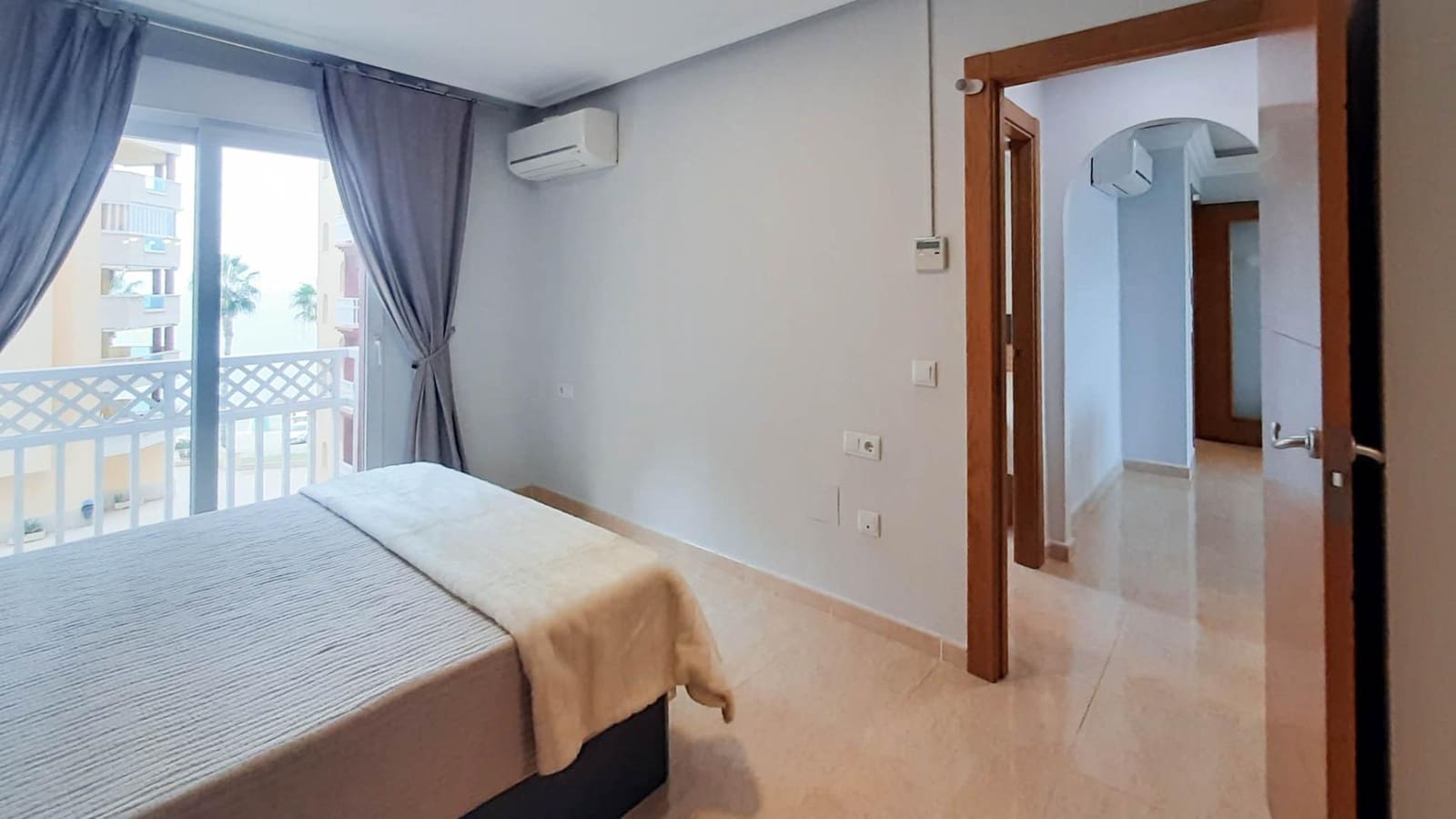 2 quarto Apartamento para venda em La Manga del Mar Menor com piscina - 210 000 € (Ref: 9470419)