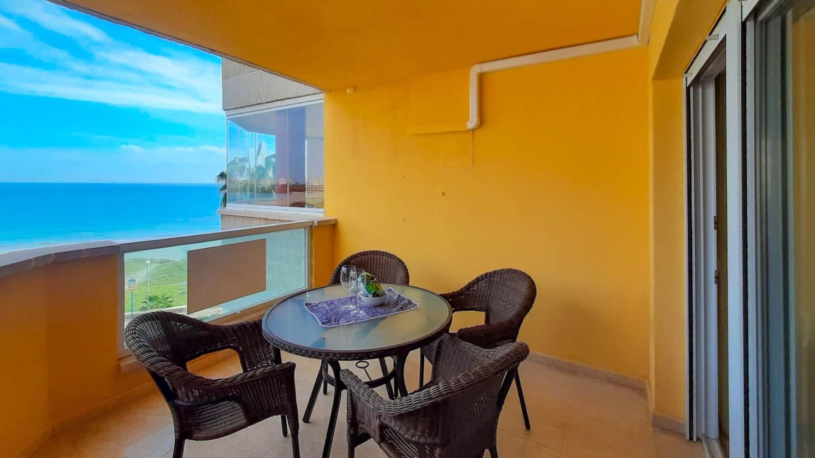 2 quarto Apartamento para venda em La Manga del Mar Menor com piscina - 210 000 € (Ref: 9470419)