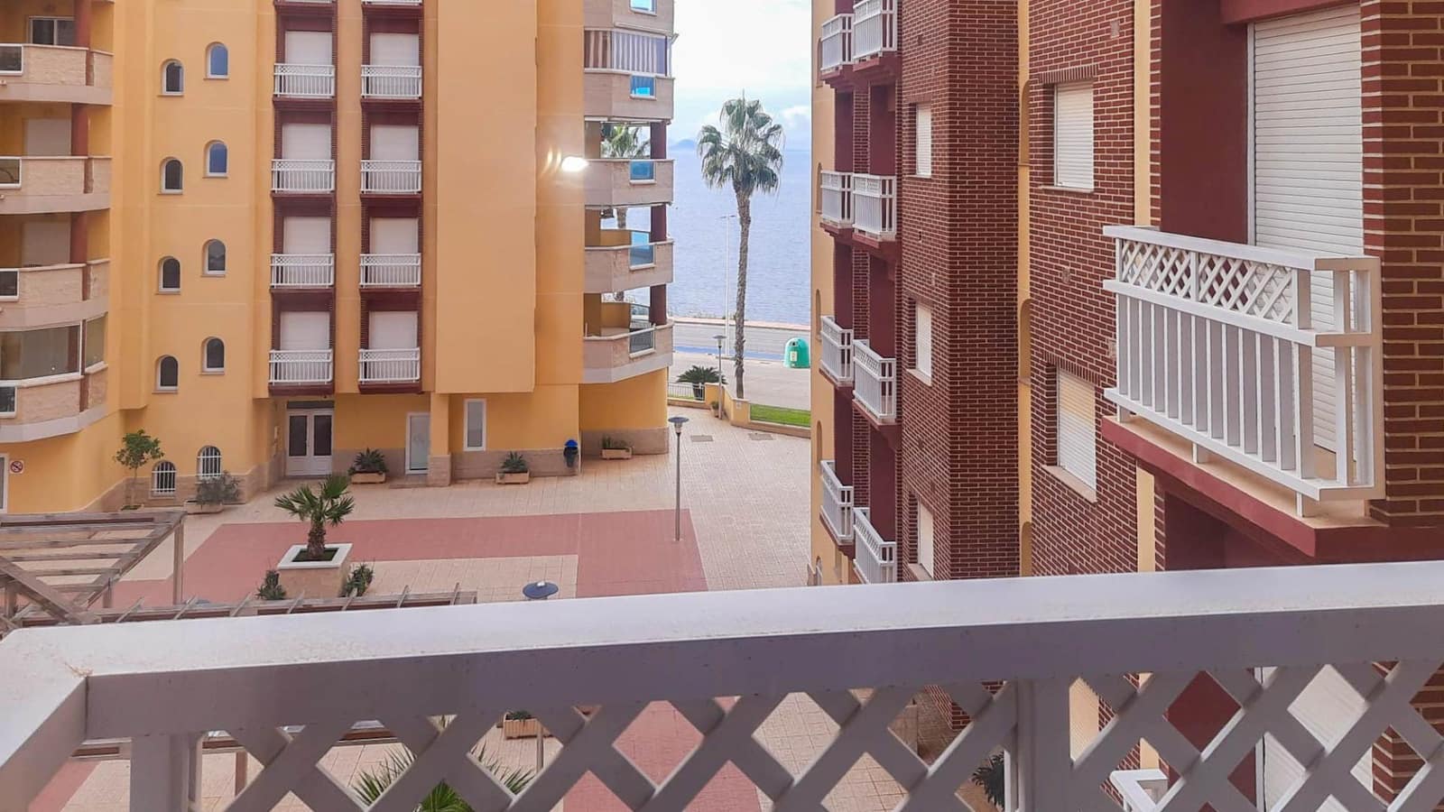 2 quarto Apartamento para venda em La Manga del Mar Menor com piscina - 210 000 € (Ref: 9470419)