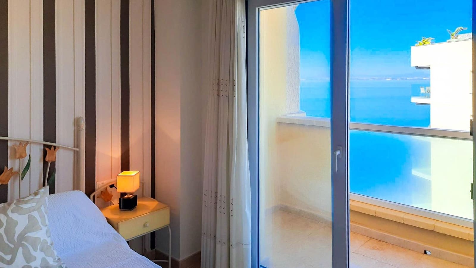 2 chambre Penthouse à vendre à La Manga del Mar Menor avec piscine - 315 000 € (Ref: 9625756)