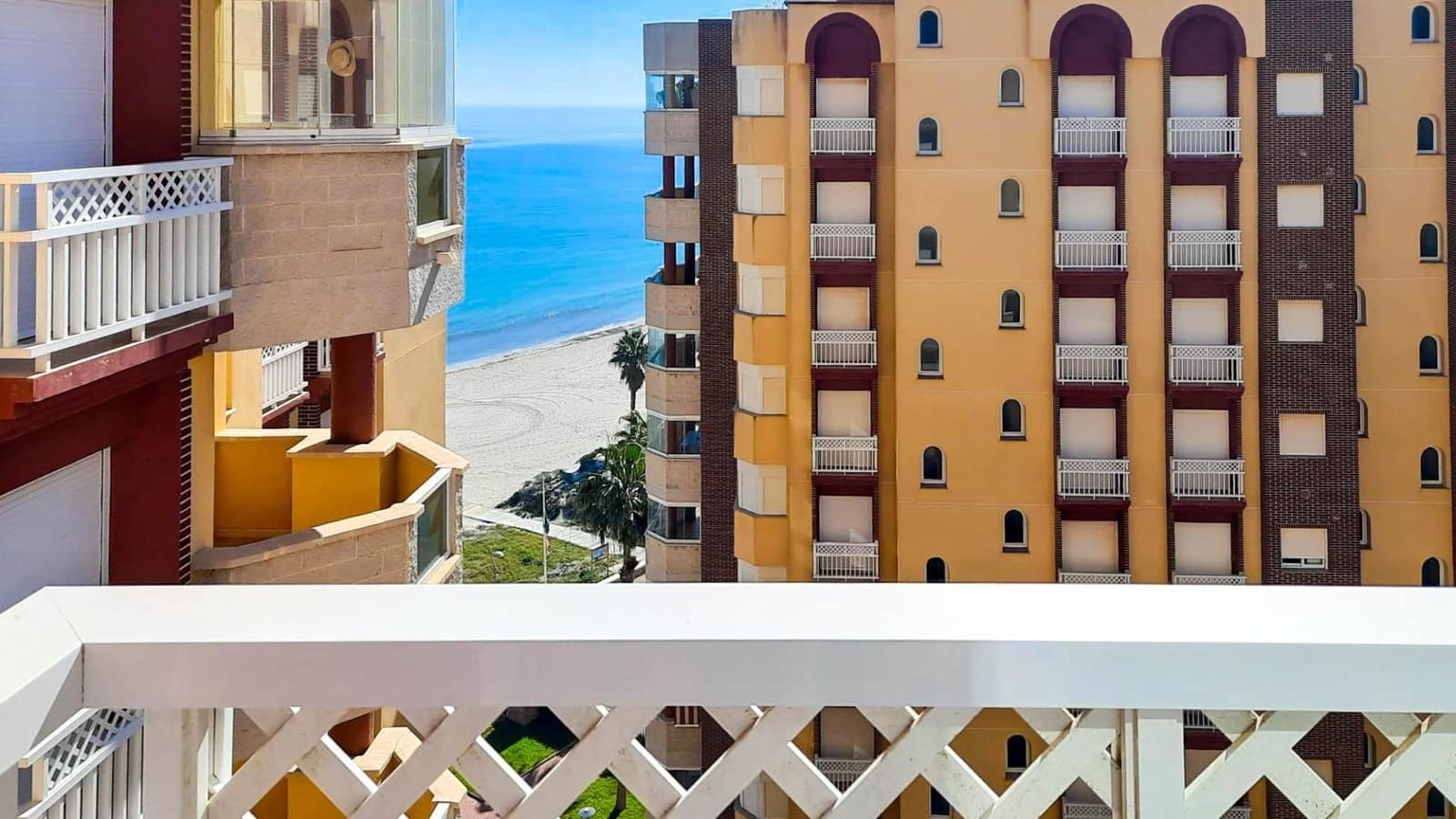 2 chambre Penthouse à vendre à La Manga del Mar Menor avec piscine - 315 000 € (Ref: 9625756)