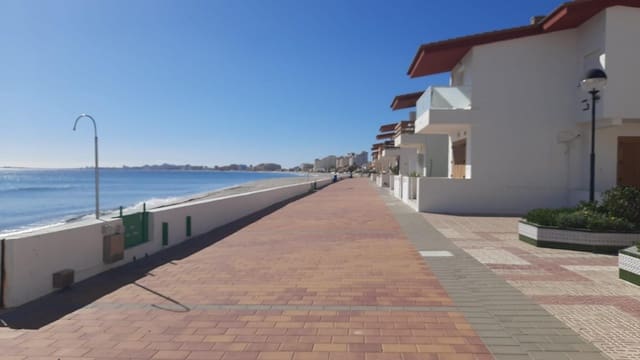 2 sovrum Lägenhet till salu i La Manga del Mar Menor med pool - 315 000 € (Ref: 9648205)