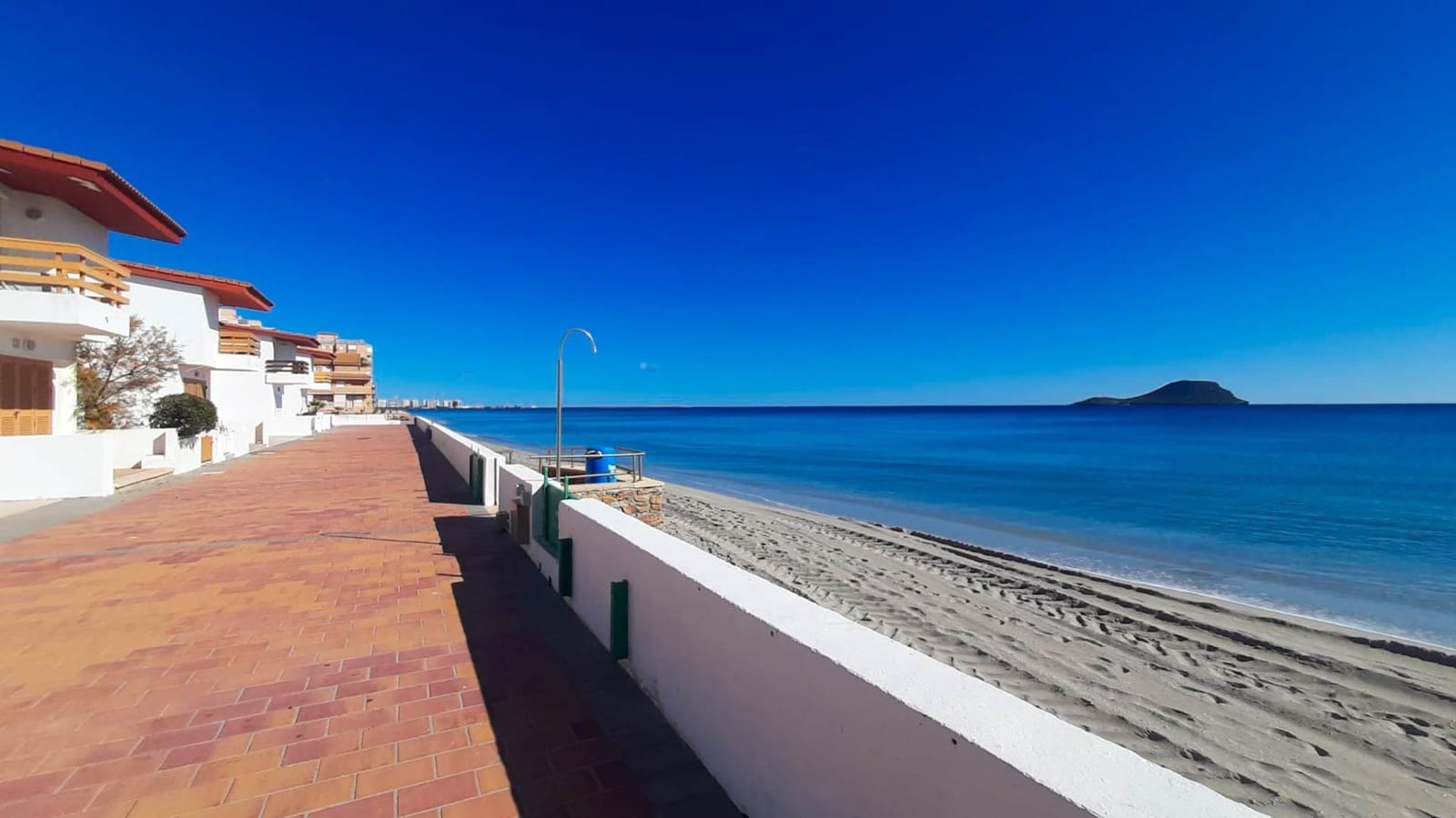 2 soverom Leilighet til salgs i La Manga del Mar Menor med svømmebasseng - € 315 000 (Ref: 9648205)