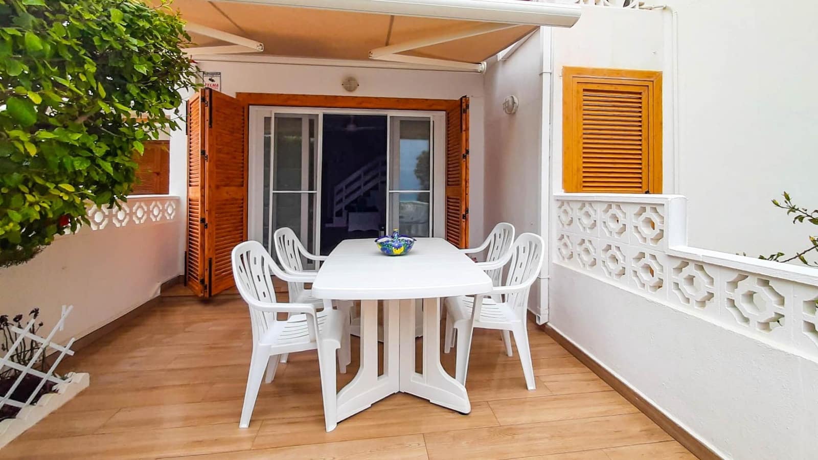 2 soveværelse Lejlighed til salg i La Manga del Mar Menor med swimmingpool - € 315.000 (Ref: 9648205)