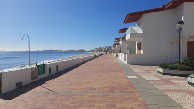 2 makuuhuone Huoneisto myytävänä paikassa La Manga del Mar Menor mukana uima-altaan - 315 000 € (Ref: 9648205)