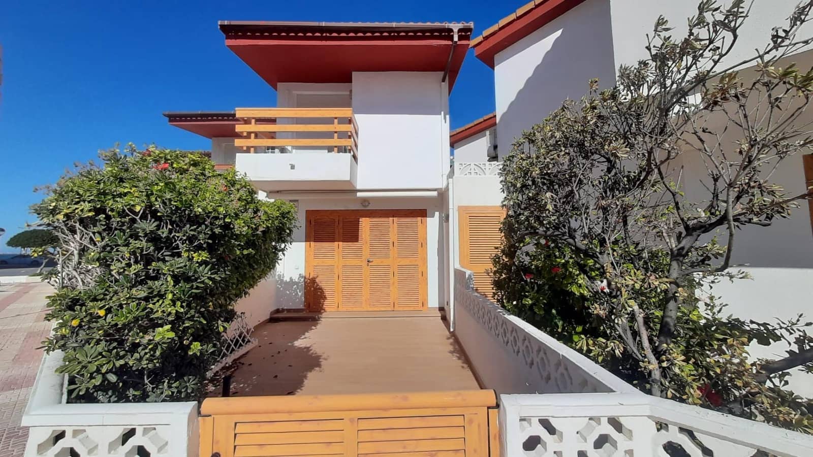 2 soveværelse Lejlighed til salg i La Manga del Mar Menor med swimmingpool - € 315.000 (Ref: 9648205)