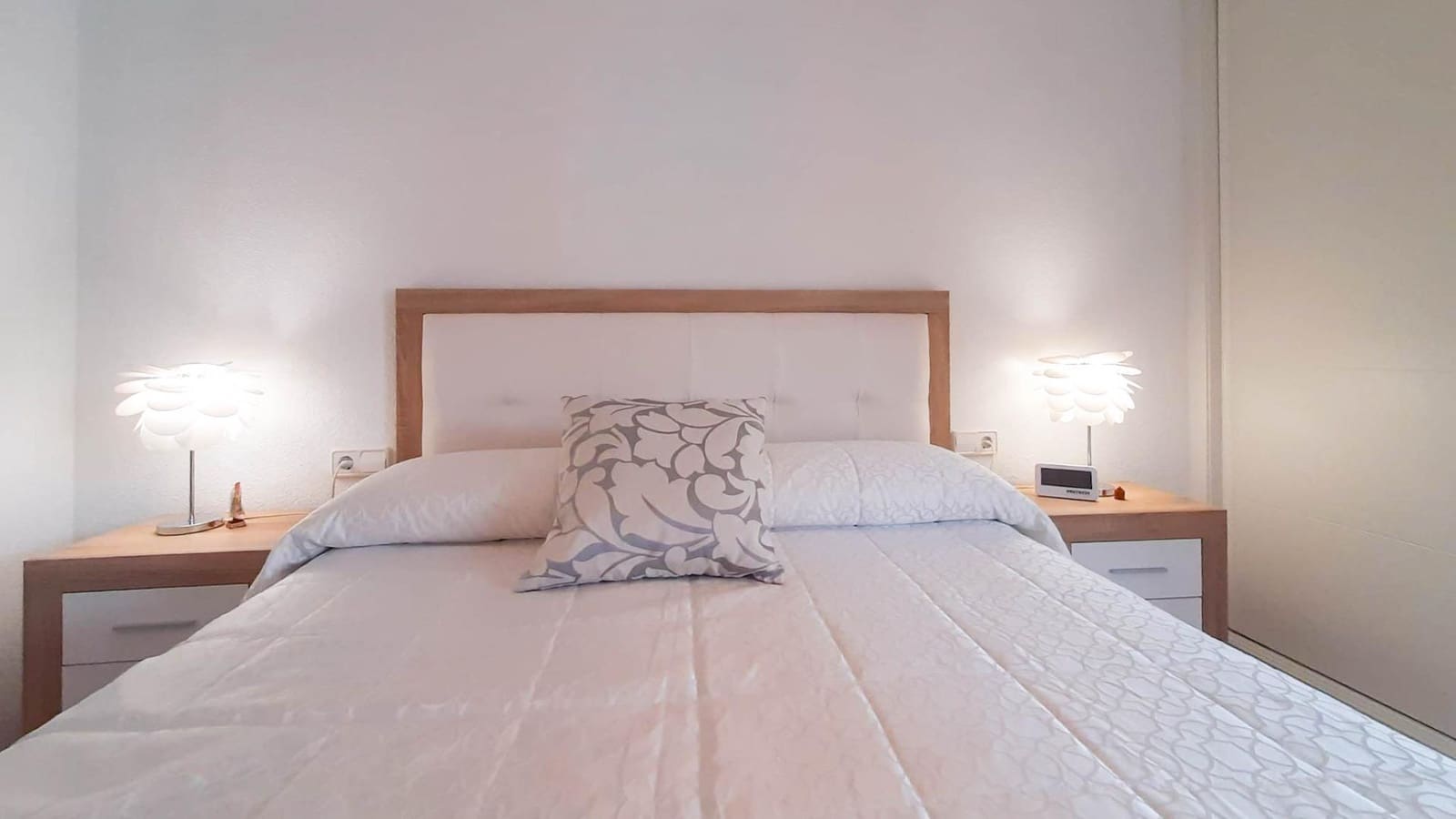 2 soveværelse Lejlighed til salg i La Manga del Mar Menor med swimmingpool - € 315.000 (Ref: 9648205)