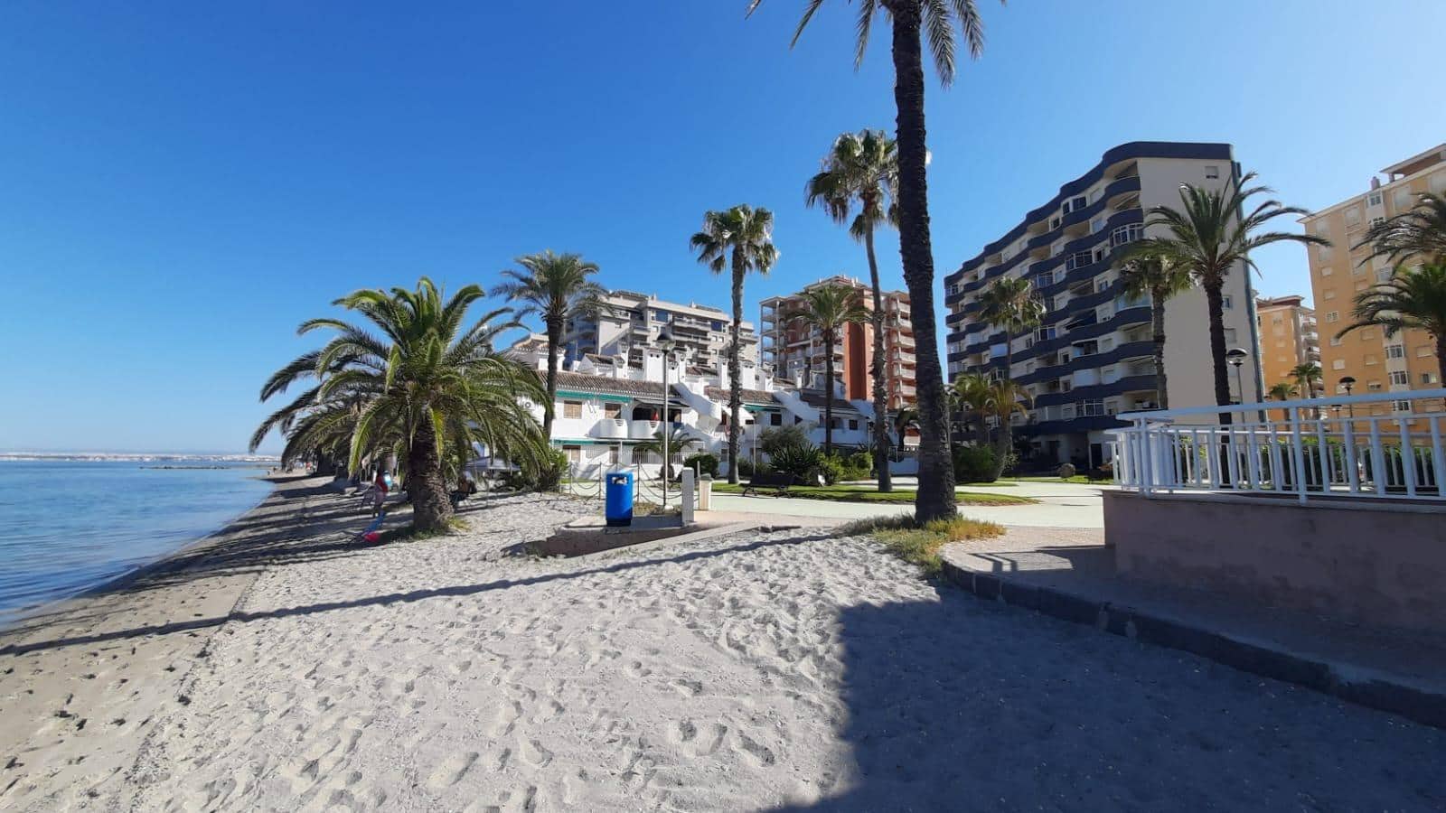 3 bedroom Apartment for sale in La Manga del Mar Menor with garage - € 190,000 (Ref: 9794667)