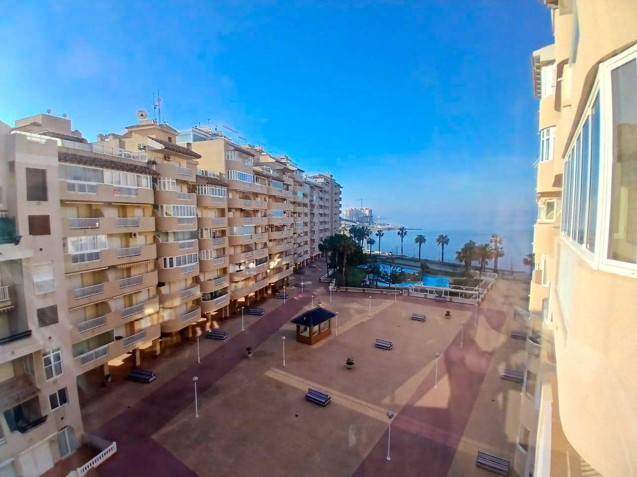 2 Zimmer Apartment zu verkaufen in La Manga del Mar Menor mit Pool Garage - 210.000 € (Ref: 9831581)