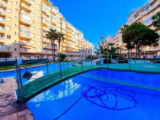 2 makuuhuone Huoneisto myytävänä paikassa La Manga del Mar Menor mukana uima-altaan 
autotalli - 210 000 € (Ref: 9831581)