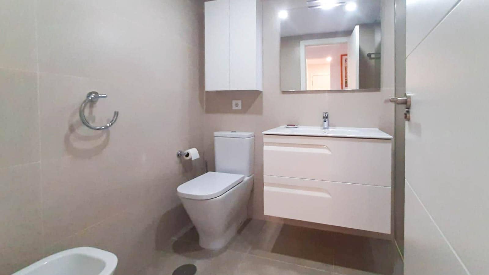 2 bedroom Apartment for sale in La Manga del Mar Menor with pool garage - € 210,000 (Ref: 9831581)