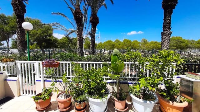 1 makuuhuone Huoneisto myytävänä paikassa La Manga del Mar Menor mukana uima-altaan 
autotalli - 140 000 € (Ref: 9831582)