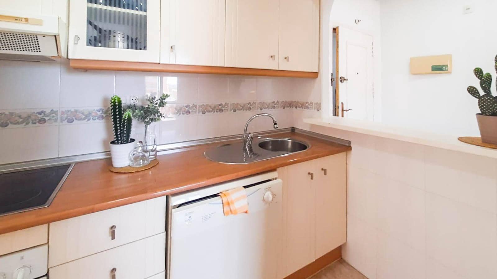 1 makuuhuone Huoneisto myytävänä paikassa La Manga del Mar Menor mukana uima-altaan - 135 000 € (Ref: 9843433)