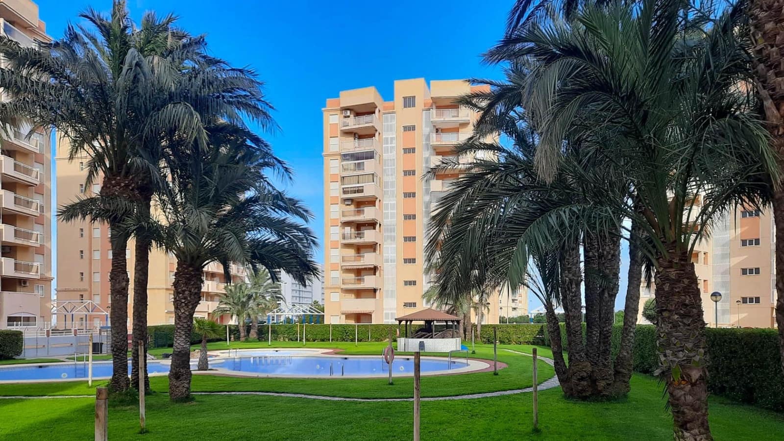 1 makuuhuone Huoneisto myytävänä paikassa La Manga del Mar Menor mukana uima-altaan - 135 000 € (Ref: 9843433)