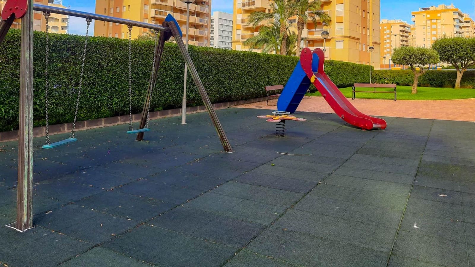 1 makuuhuone Huoneisto myytävänä paikassa La Manga del Mar Menor mukana uima-altaan - 135 000 € (Ref: 9843433)