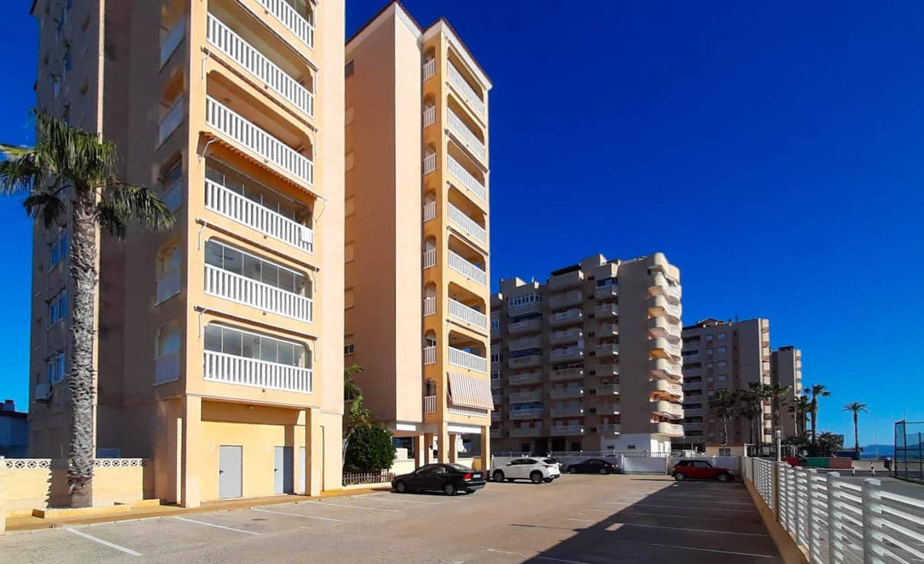 2 chambre Appartement à vendre à La Manga del Mar Menor avec piscine - 215 000 € (Ref: 9855526)