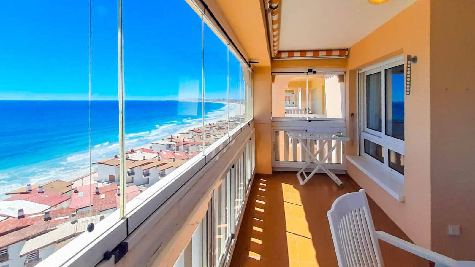 2 chambre Appartement à vendre à La Manga del Mar Menor avec piscine - 215 000 € (Ref: 9855526)