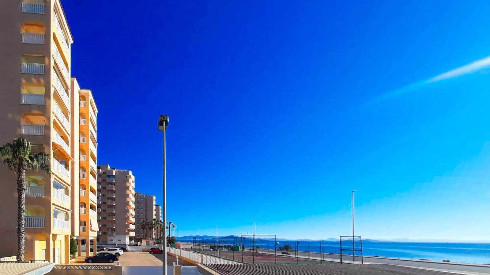 2 chambre Appartement à vendre à La Manga del Mar Menor avec piscine - 215 000 € (Ref: 9855526)
