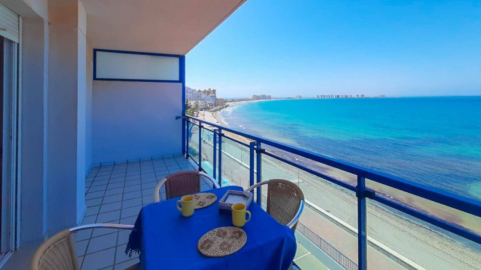 2 soveværelse Lejlighed til salg i La Manga del Mar Menor med swimmingpool - € 198.000 (Ref: 9892416)