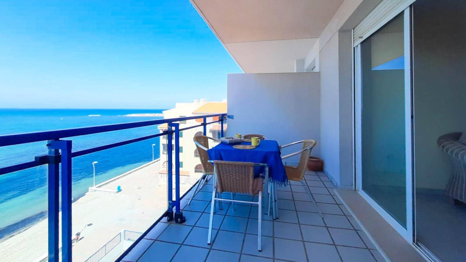 2 soveværelse Lejlighed til salg i La Manga del Mar Menor med swimmingpool - € 198.000 (Ref: 9892416)