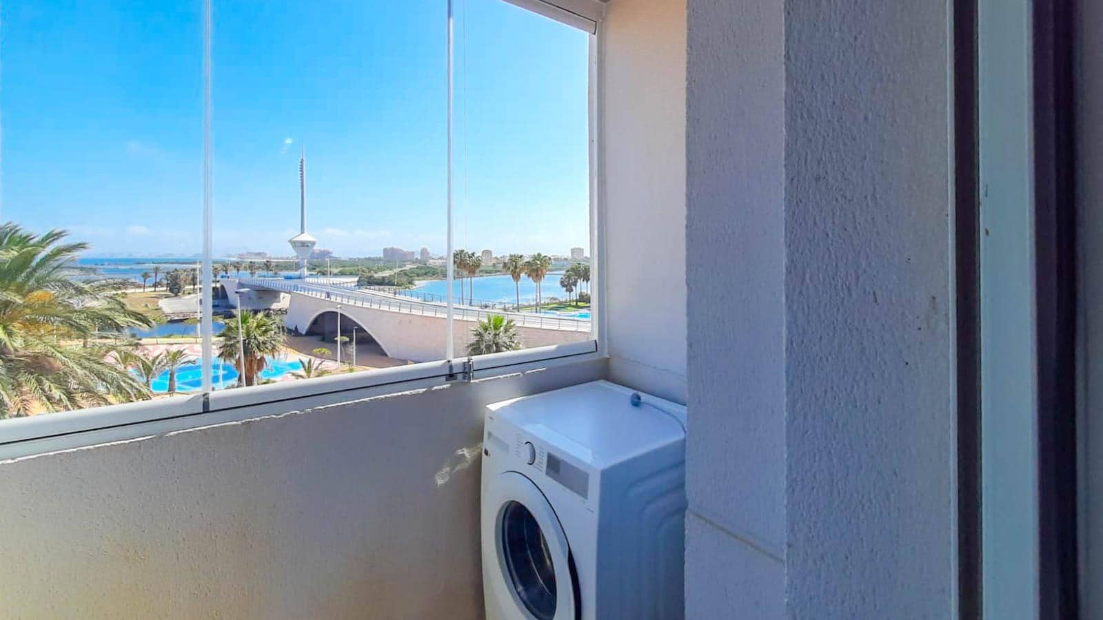 2 soveværelse Lejlighed til salg i La Manga del Mar Menor med swimmingpool - € 198.000 (Ref: 9892416)