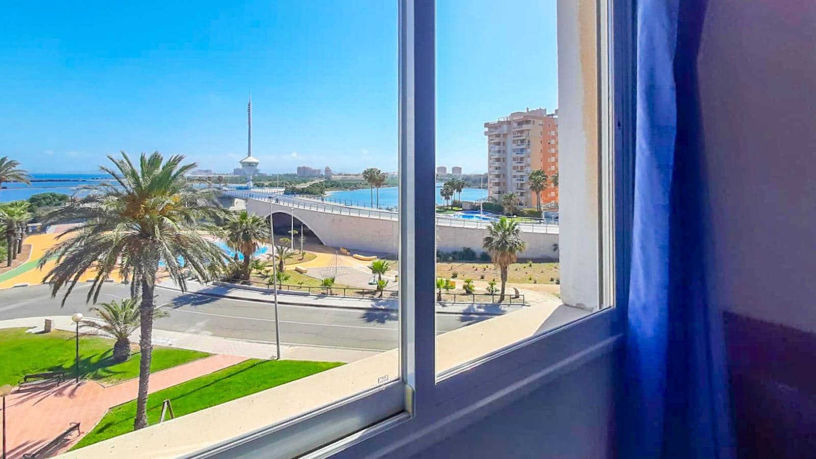 2 soveværelse Lejlighed til salg i La Manga del Mar Menor med swimmingpool - € 198.000 (Ref: 9892416)
