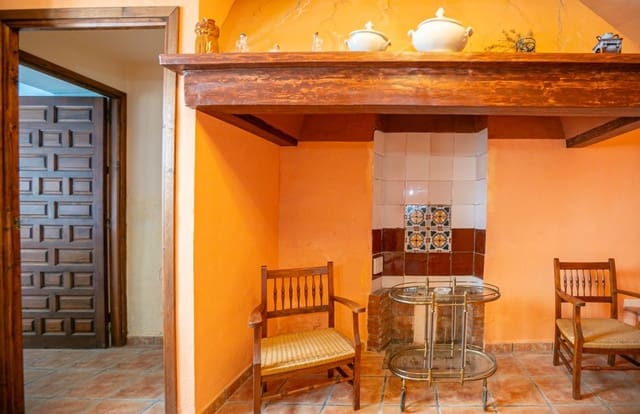 20 bedroom Hotel for sale in Bocairent with garage - € 1,590,000 (Ref: 7386314)