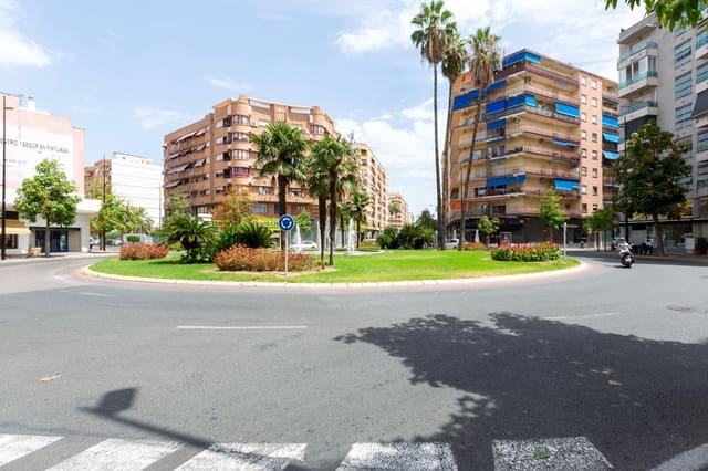 Commercial for sale in Gandia - € 249,000 (Ref: 8597347)