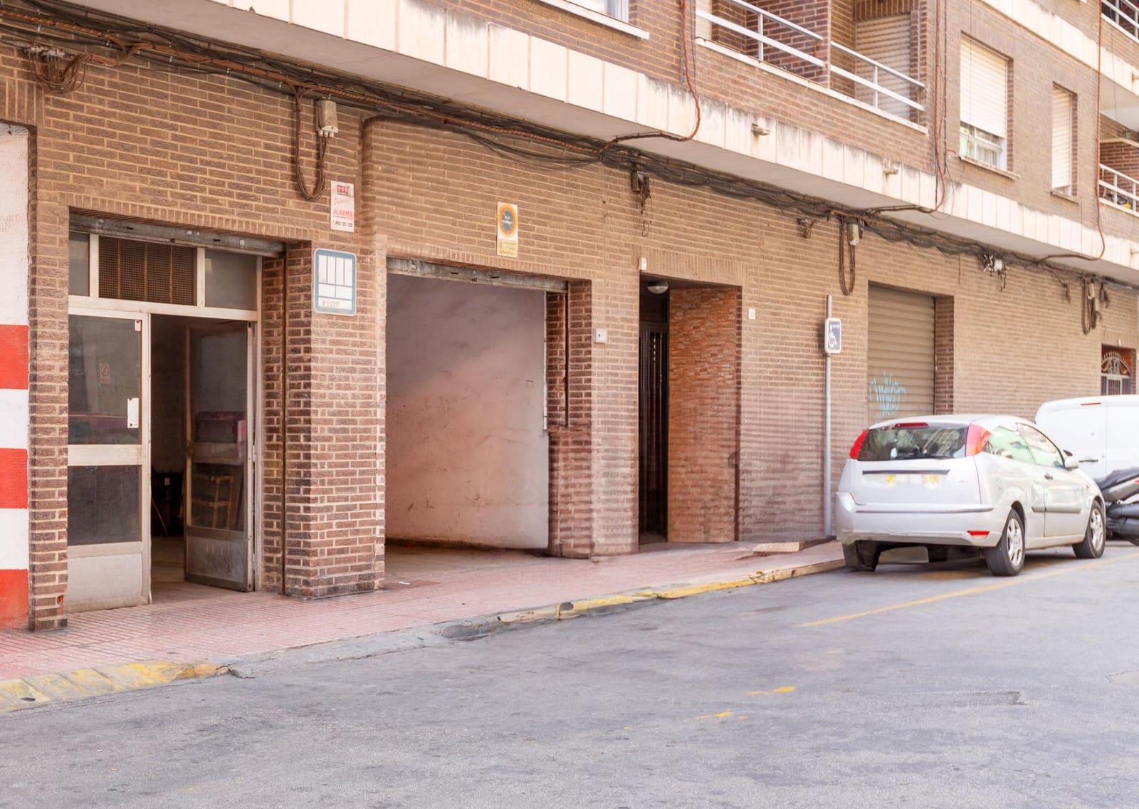 Kommersiell till salu i Gandia - 249 000 € (Ref: 8597347)