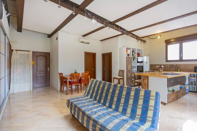 Casa de 2 habitaciones en Pla de Corrals, Simat de la Valldigna en venta con piscina - 290.000 € (Ref: 8670465)