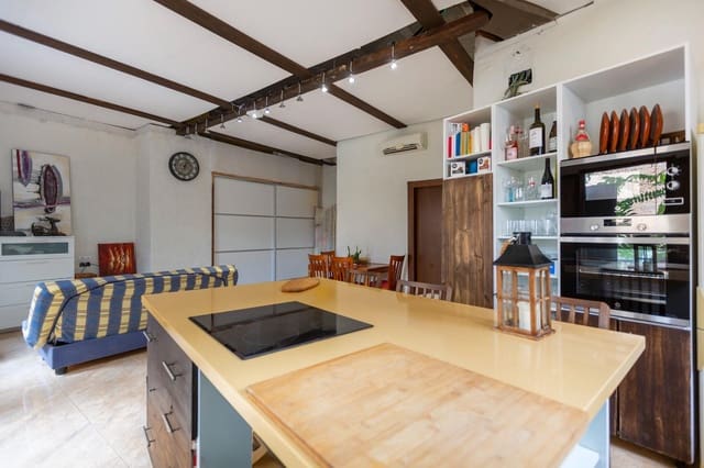 Casa de 2 habitaciones en Pla de Corrals, Simat de la Valldigna en venta con piscina - 290.000 € (Ref: 8670465)