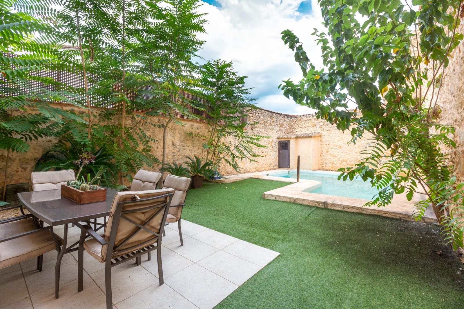 2 soveværelse Byhus til salg i Pla de Corrals med swimmingpool - € 290.000 (Ref: 8670465)