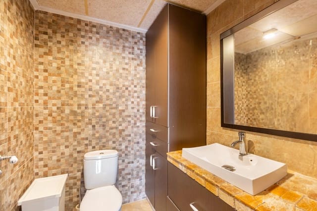 Casa de 2 habitaciones en Pla de Corrals, Simat de la Valldigna en venta con piscina - 290.000 € (Ref: 8670465)