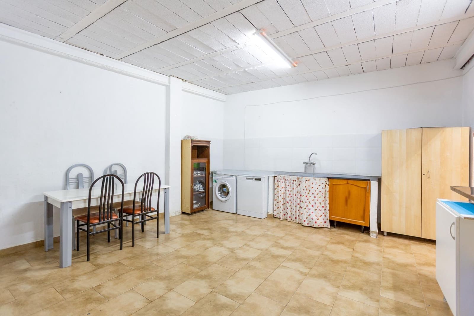 Erhverv til salg i Alcasser - € 189.000 (Ref: 9137085)