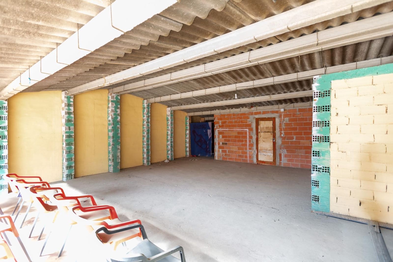 Erhverv til salg i Alcasser - € 189.000 (Ref: 9137085)