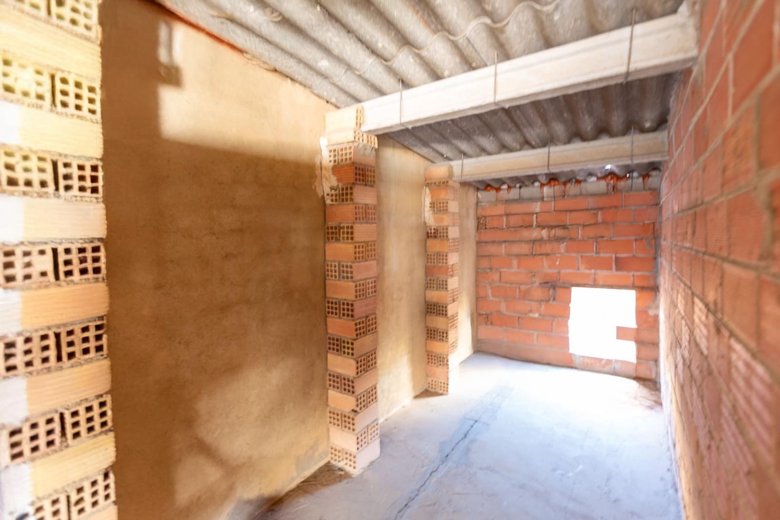 Erhverv til salg i Alcasser - € 189.000 (Ref: 9137085)