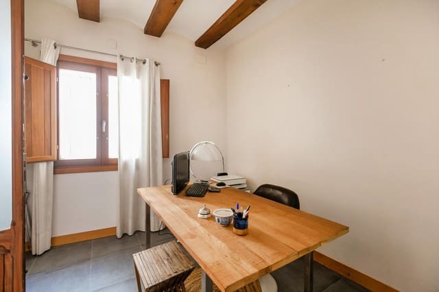 9 bedroom Hotel for sale in Chulilla with pool - € 999,000 (Ref: 9159445)