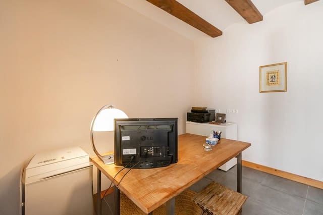 9 bedroom Hotel for sale in Chulilla with pool - € 999,000 (Ref: 9159445)